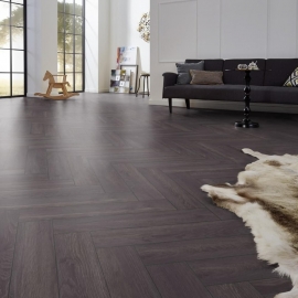 ДУБ ЕЛЬБА ЧОРНИЙ 6010 ЛАМІНАТ KRONOTEX HERRINGBONE